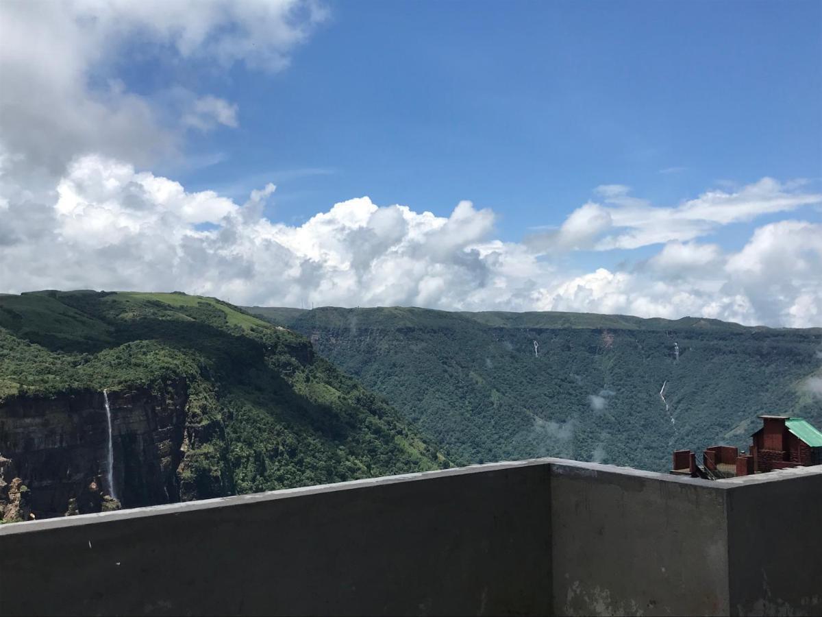 Aisha Guest House Bed & Breakfast Cherrapunji Exterior foto